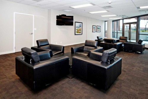 705-220 12 Avenue Se, Calgary, AB - Indoor