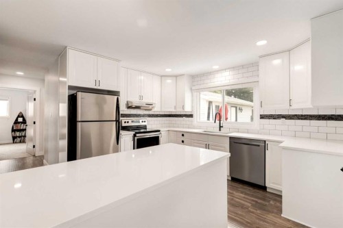 6223 Silver Ridge Drive Nw, Calgary, AB - Indoor Photo Showing Kitchen With Stainless Steel Kitchen With Upgraded Kitchen