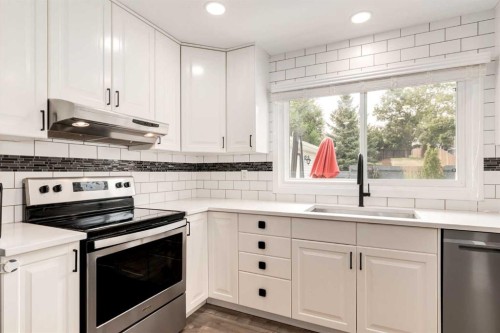 6223 Silver Ridge Drive Nw, Calgary, AB - Indoor Photo Showing Kitchen With Stainless Steel Kitchen With Upgraded Kitchen