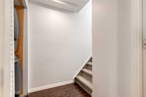 6223 Silver Ridge Drive Nw, Calgary, AB - Indoor Photo Showing Other Room