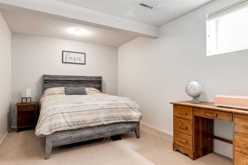 6223 Silver Ridge Drive Nw, Calgary, AB - Indoor Photo Showing Bedroom