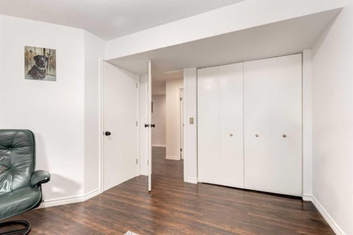 6223 Silver Ridge Drive Nw, Calgary, AB - Indoor Photo Showing Other Room