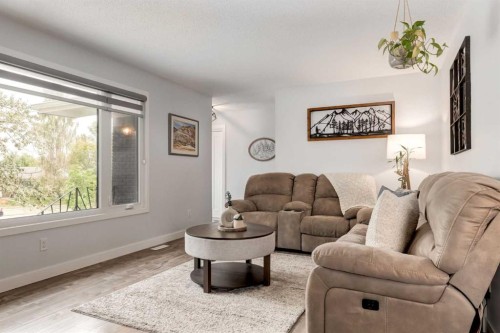 6223 Silver Ridge Drive Nw, Calgary, AB - Indoor Photo Showing Living Room