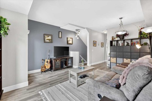 1016-121 Copperpond Common Se, Calgary, AB - Indoor Photo Showing Living Room