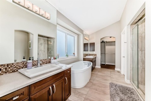 40 Cooperstown Place Sw, Airdrie, AB - Indoor Photo Showing Bathroom