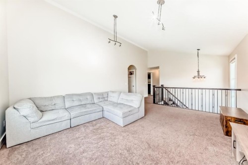 40 Cooperstown Place Sw, Airdrie, AB - Indoor