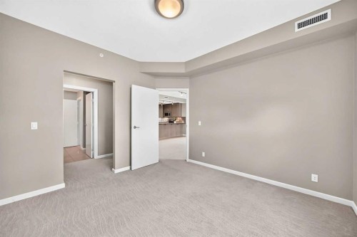 2403-210 15 Avenue Se, Calgary, AB - Indoor Photo Showing Other Room