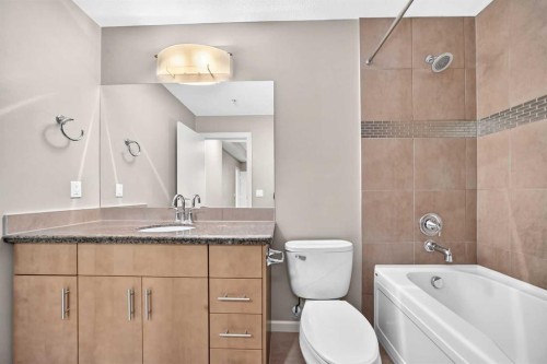 2403-210 15 Avenue Se, Calgary, AB - Indoor Photo Showing Bathroom