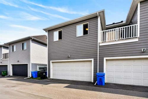 30 Yorkville Boulevard Sw, Calgary, AB - Outdoor With Exterior
