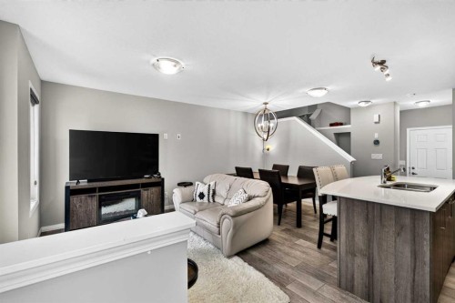 30 Yorkville Boulevard Sw, Calgary, AB - Indoor