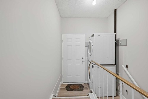 228 Berwick Drive Nw, Calgary, AB - Indoor