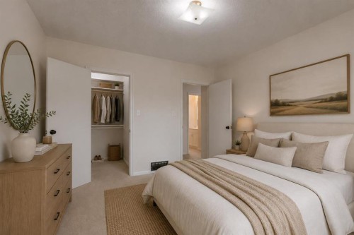 328 86 Avenue Se, Calgary, AB - Indoor Photo Showing Bedroom