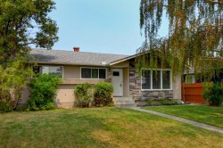 328 86 Avenue SE Calgary, AB T2H 1N7