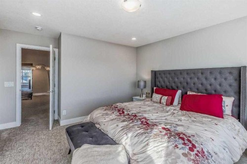 155 Lucas Terrace Nw, Calgary, AB - Indoor Photo Showing Bedroom