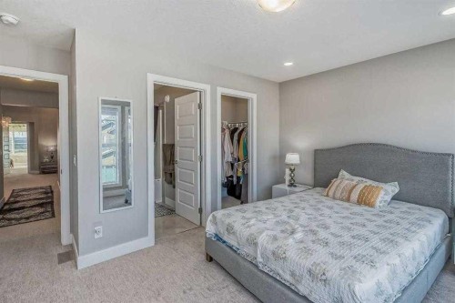 155 Lucas Terrace Nw, Calgary, AB - Indoor Photo Showing Bedroom