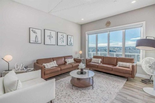 155 Lucas Terrace Nw, Calgary, AB - Indoor Photo Showing Living Room