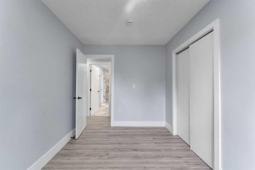 2930 Oakmoor Crescent Sw, Calgary, AB - Indoor Photo Showing Other Room
