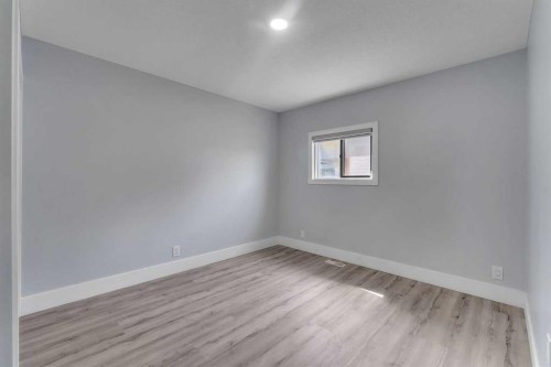 2930 Oakmoor Crescent Sw, Calgary, AB - Indoor Photo Showing Other Room