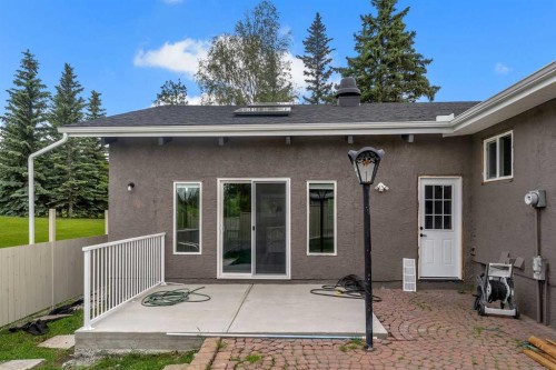 2930 Oakmoor Crescent Sw, Calgary, AB - Outdoor