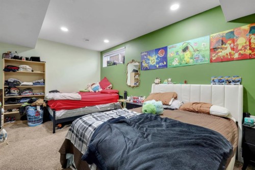 56 Corner Meadows Park Ne, Calgary, AB - Indoor Photo Showing Bedroom