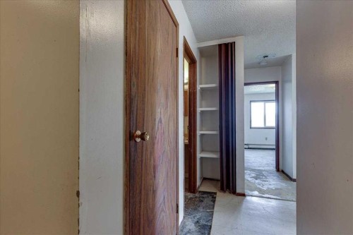 205-4904 54 Street, Red Deer, AB - Indoor Photo Showing Other Room
