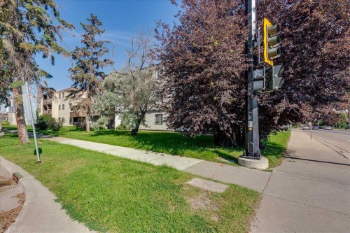 205-4904 54 Street, Red Deer, AB - Outdoor