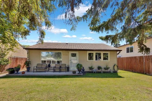 6131 33 Avenue Nw, Calgary, AB - Outdoor With Deck Patio Veranda