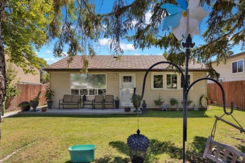 6131 33 Avenue Nw, Calgary, AB - Outdoor With Deck Patio Veranda