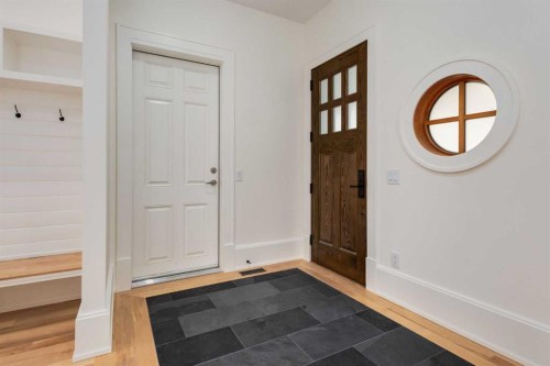 212 Hawk'S Landing Rise, Priddis Greens, AB - Indoor Photo Showing Other Room