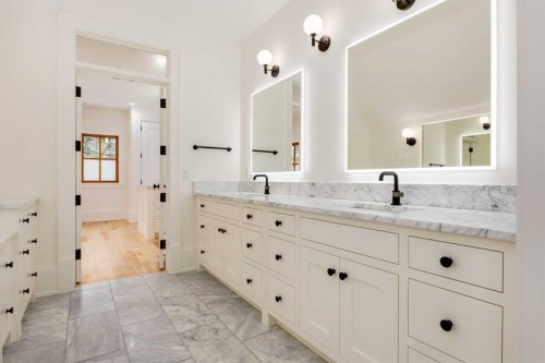 212 Hawk'S Landing Rise, Priddis Greens, AB - Indoor Photo Showing Bathroom