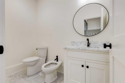 212 Hawk'S Landing Rise, Priddis Greens, AB - Indoor Photo Showing Bathroom