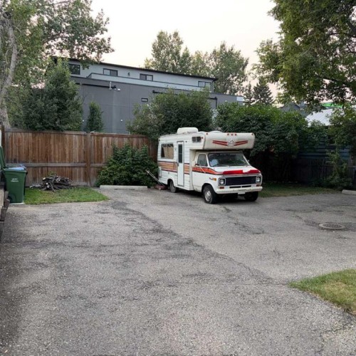 411 6 Street Ne, Calgary, AB - Outdoor