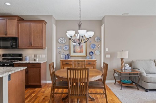 204 Sunset Square, Cochrane, AB - Indoor Photo Showing Dining Room