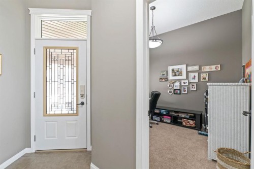 204 Sunset Square, Cochrane, AB - Indoor Photo Showing Other Room