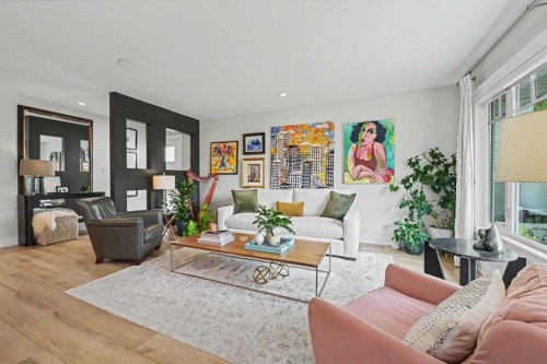 3809 Parkhill Street Sw, Calgary, AB - Indoor Photo Showing Living Room