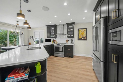 3809 Parkhill Street Sw, Calgary, AB - Indoor Photo Showing Kitchen With Double Sink With Upgraded Kitchen