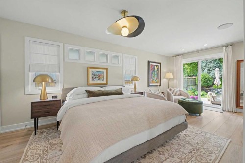 3809 Parkhill Street Sw, Calgary, AB - Indoor Photo Showing Bedroom