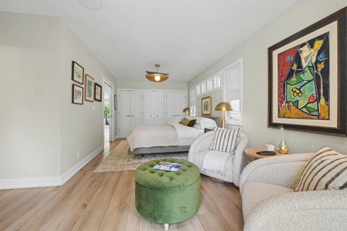 3809 Parkhill Street Sw, Calgary, AB - Indoor Photo Showing Bedroom
