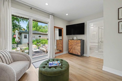 3809 Parkhill Street Sw, Calgary, AB - Indoor