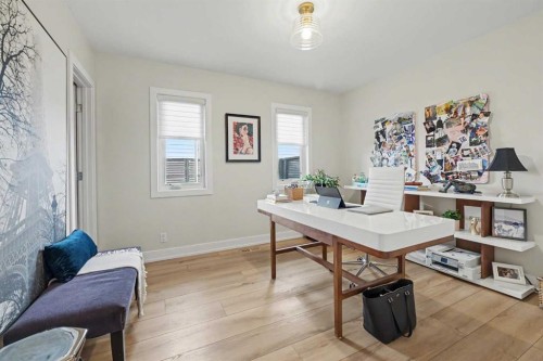 3809 Parkhill Street Sw, Calgary, AB - Indoor Photo Showing Other Room