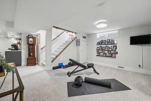 3809 Parkhill Street Sw, Calgary, AB - Indoor Photo Showing Gym Room
