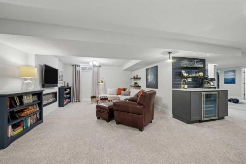 3809 Parkhill Street Sw, Calgary, AB - Indoor