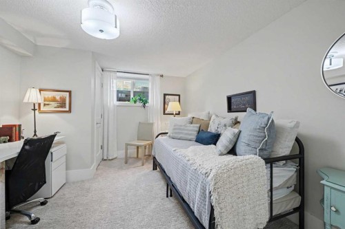 3809 Parkhill Street Sw, Calgary, AB - Indoor