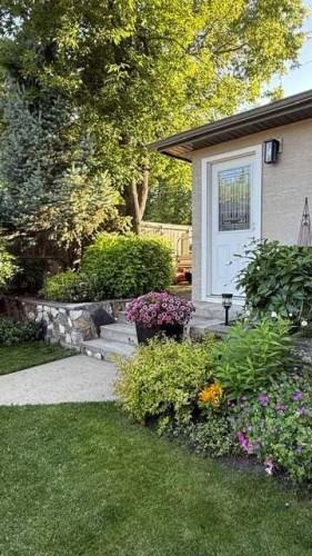 3809 Parkhill Street Sw, Calgary, AB - Outdoor