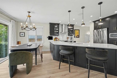 3809 Parkhill Street Sw, Calgary, AB - Indoor