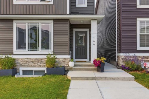 144 Amblehurst Green Nw, Calgary, AB - Outdoor