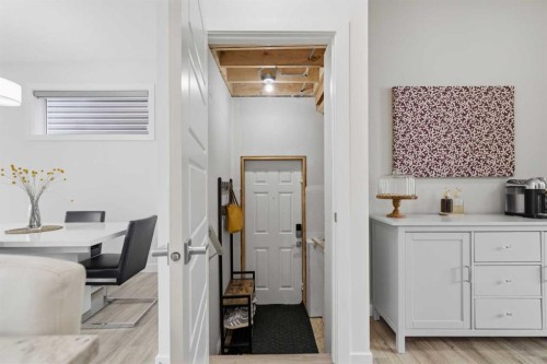 144 Amblehurst Green Nw, Calgary, AB - Indoor