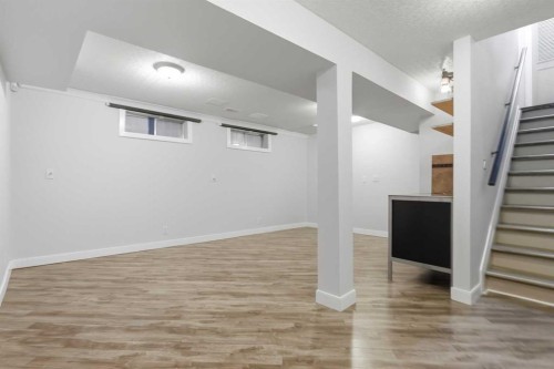 4712 60 Street Ne, Calgary, AB - Indoor Photo Showing Other Room