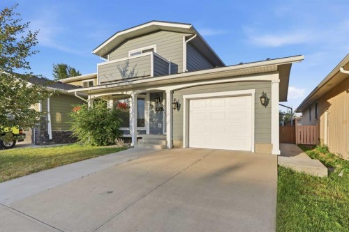 4712 60 Street Ne, Calgary, AB - Outdoor