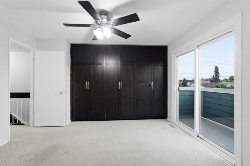 4712 60 Street Ne, Calgary, AB - Indoor Photo Showing Other Room